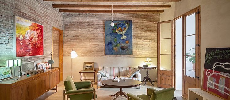 A Timeless Rustic Apartment in Barcelona